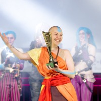 Award ceremony for 1st place in the Cosplay Championship Germany 2025 for the portrayal of Aang from Avatar on the main stage of the Manga Comic Con
