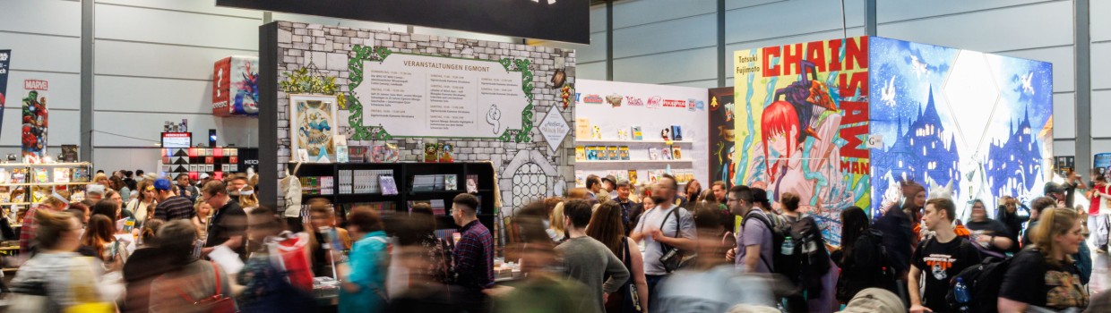 Many visitors at the Egmont Manga booth at Manga Comic Con 2025