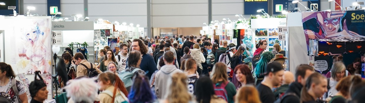viele Besucher:innen in der New Artist Alley auf der Manga-Comic-Con 2025